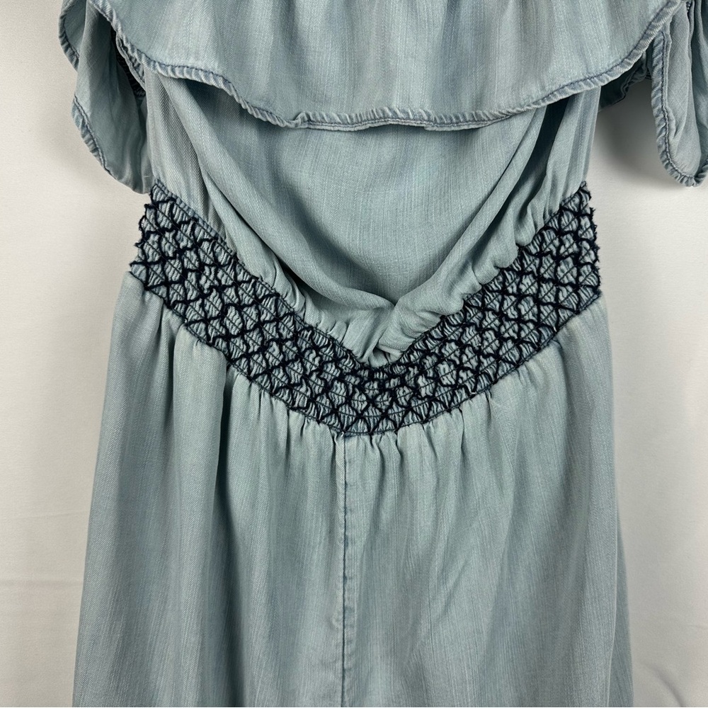 American Eagle Off The Shoulder Chambray Romper. Size Medium. Light wash. - Picture 9 of 11